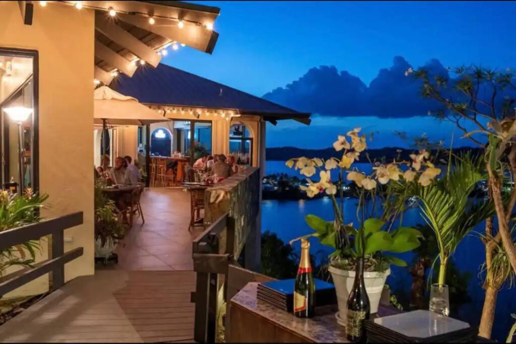 Mermaid Escape - Amazing Views! East End  Luaran gambar