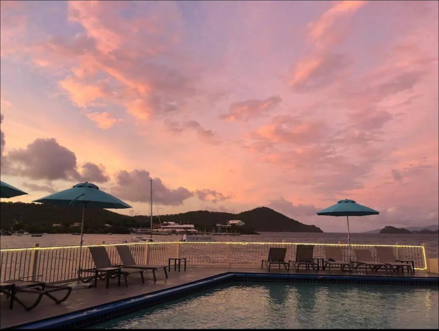 Mermaid Escape - Amazing Views! East End  Luaran gambar
